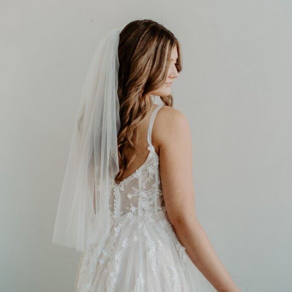 Soft Waist Length (30") Wedding Veil - Picture 1 of 13